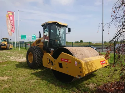 500877
