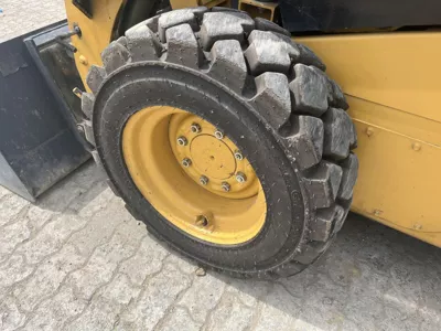 80943