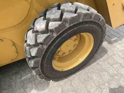 80943