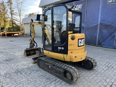 81031