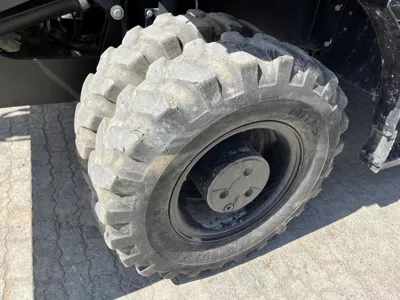 81056