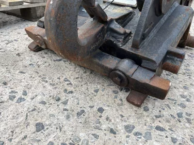 80928